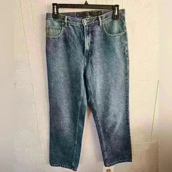 Nautica Relaxed Fit  Mid-rise Straight Leg Medium Wash Jeans Size 32W x 30L EUC - Picture 1 of 12